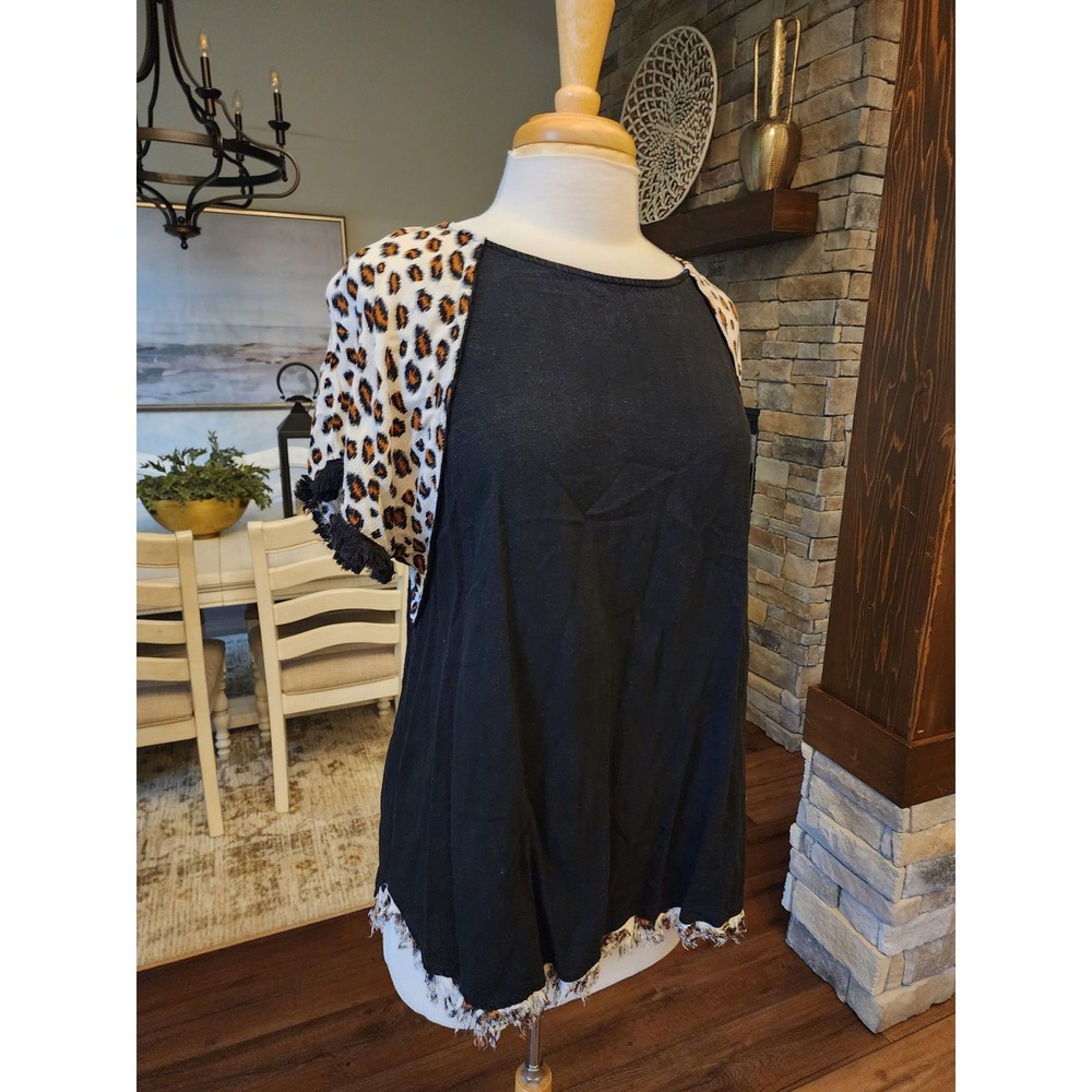 Umgee Boutique Womens Large Black Leopard Print Linen Blend Frayed Hem Boho Top
